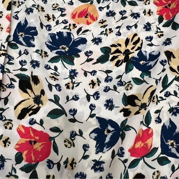Chelsea & Theodore Floral Sleeveless Button Down Blouse, Size Small - Picture 12 of 13